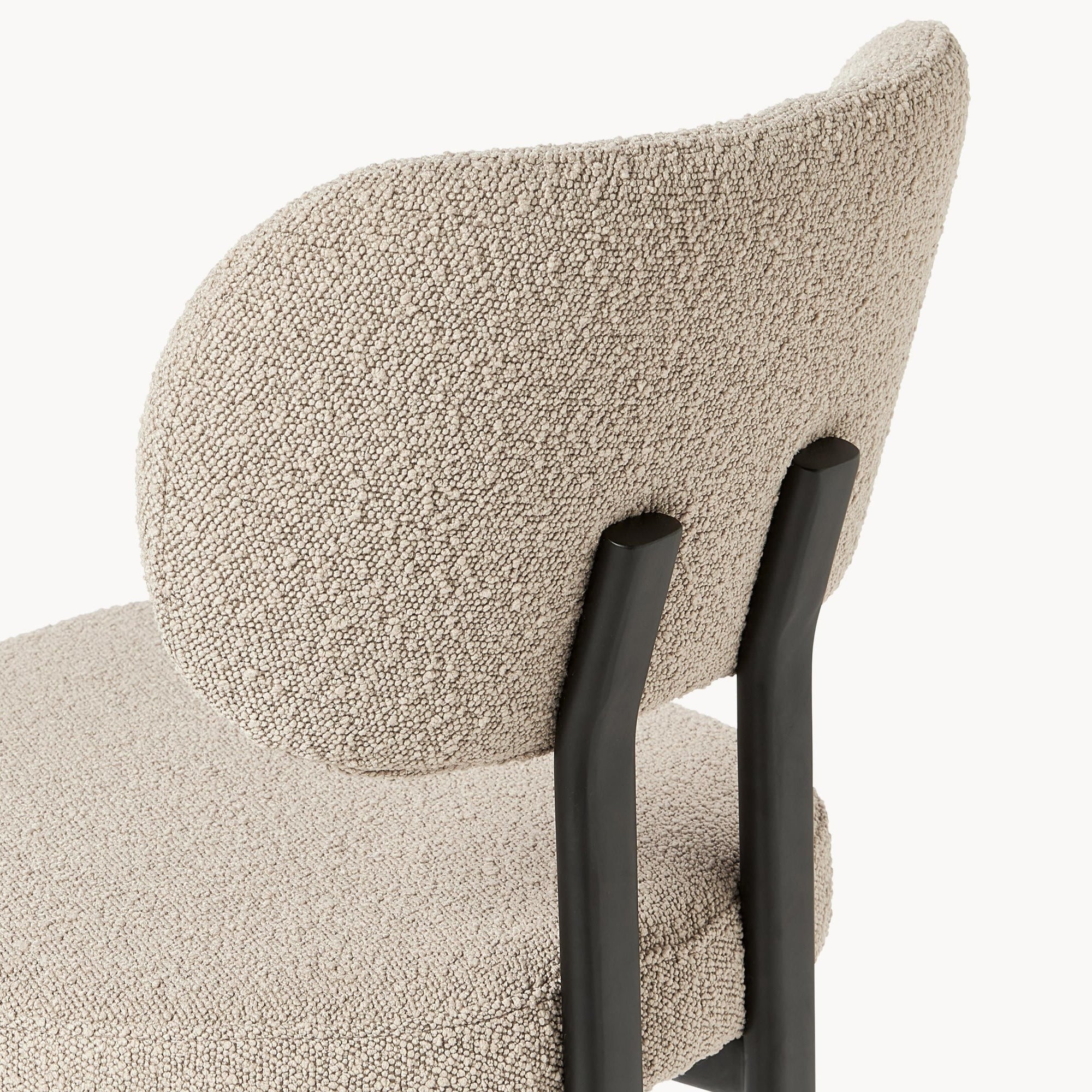 Chaise AYRA tissu bouclé et structure métal - Sakio Design Maroc