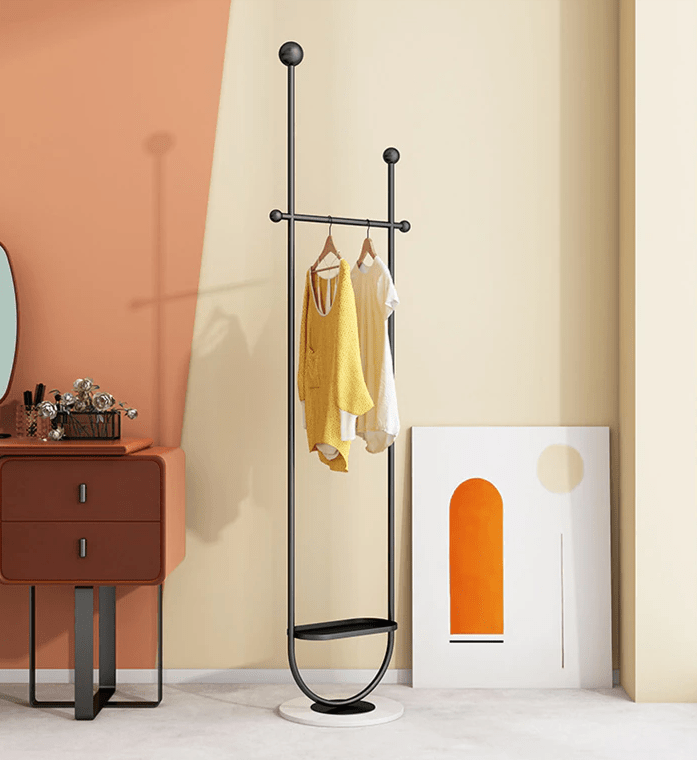 Porte-manteaux Divano en acier époxy noir et doré - Sakio Design Maroc